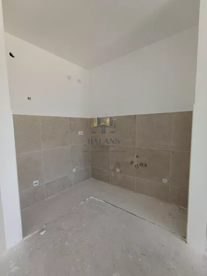 Stari Banovci | 4zida.rs