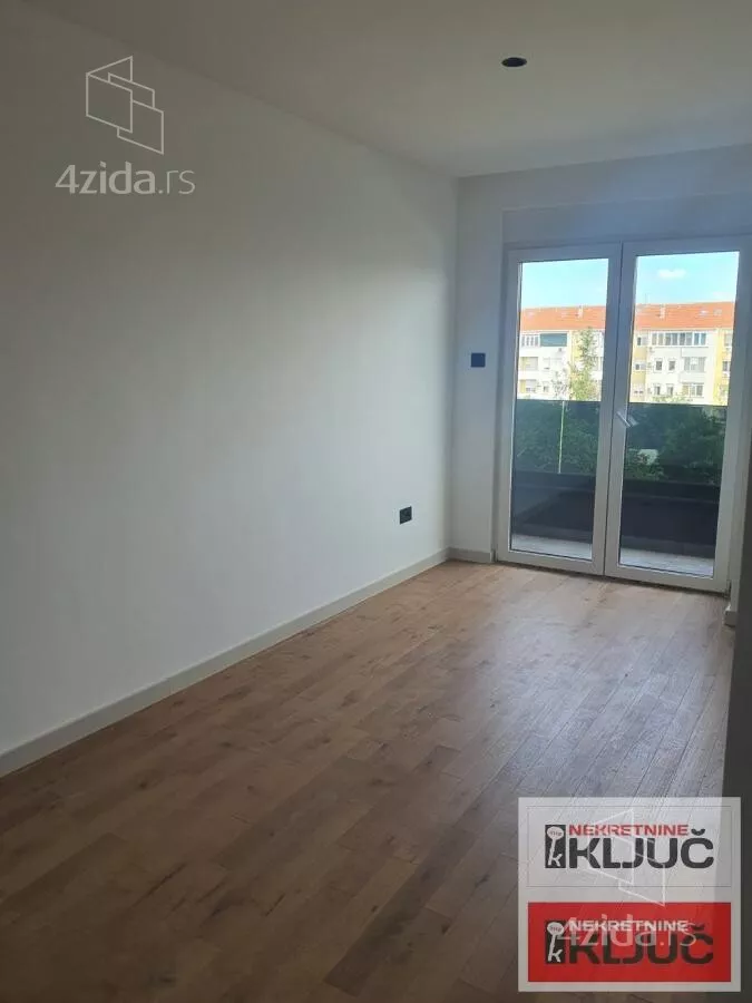 Petosoban stan | 4zida