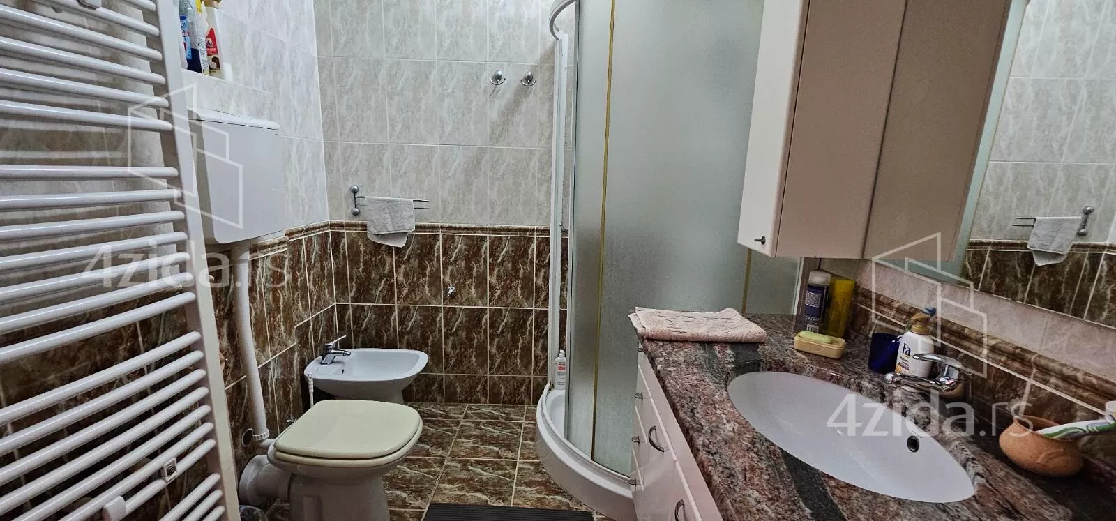 Petosoban stan | 4zida