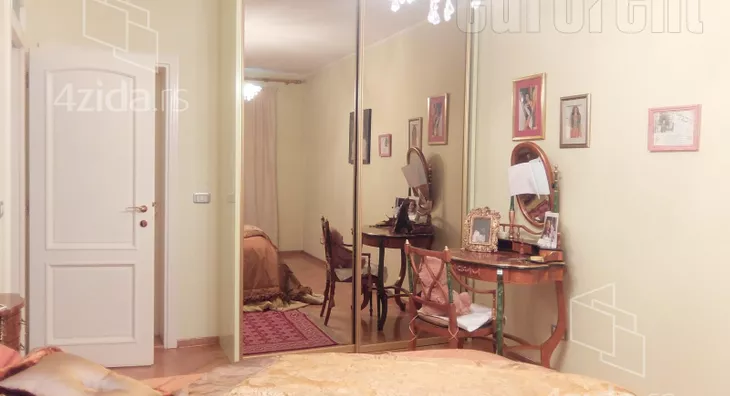 Petosoban stan | 4zida