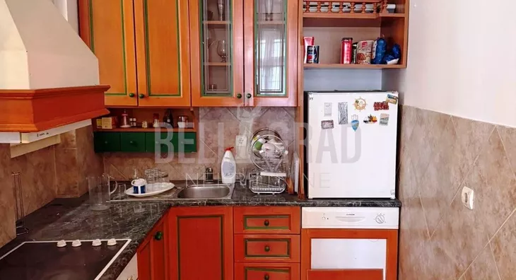 Šestosoban stan | 4zida