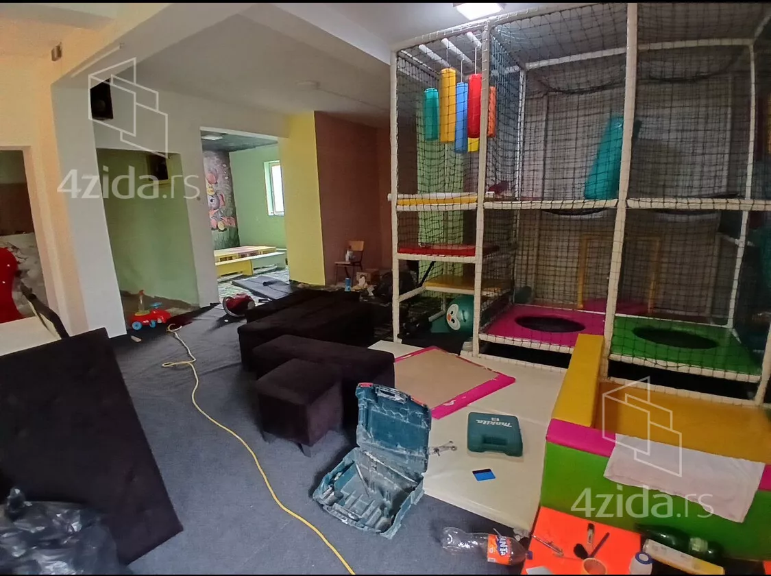 3-etažna kuća | 4zida