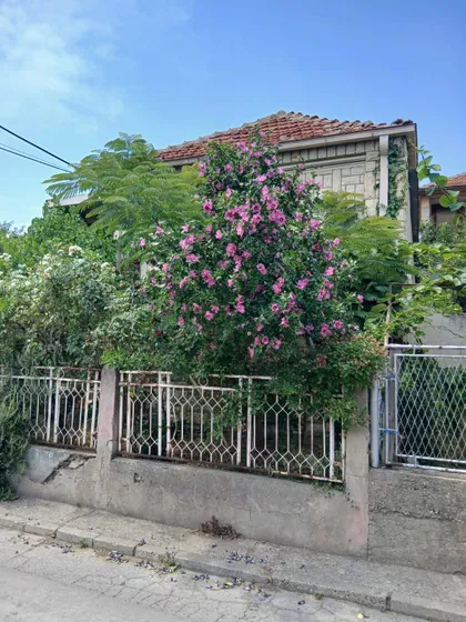 Brđakova 10 | 4zida.rs