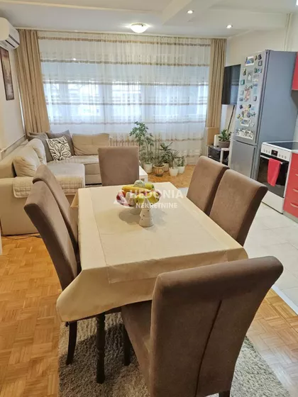 Karlovačka | 4zida.rs