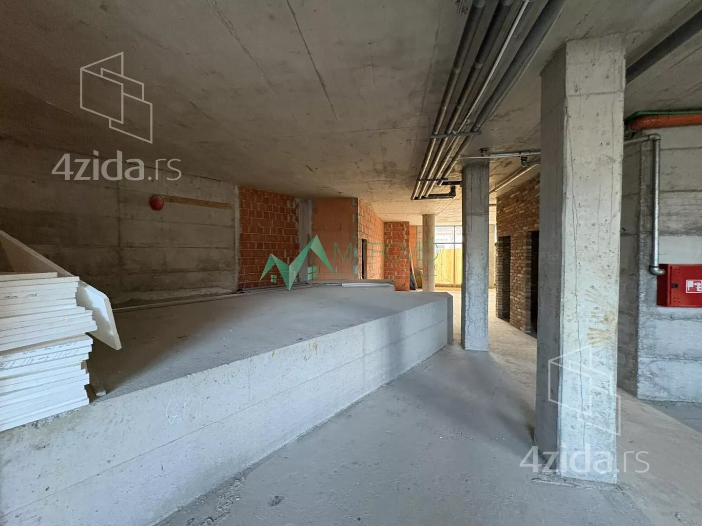 Poslovni prostor | 4zida