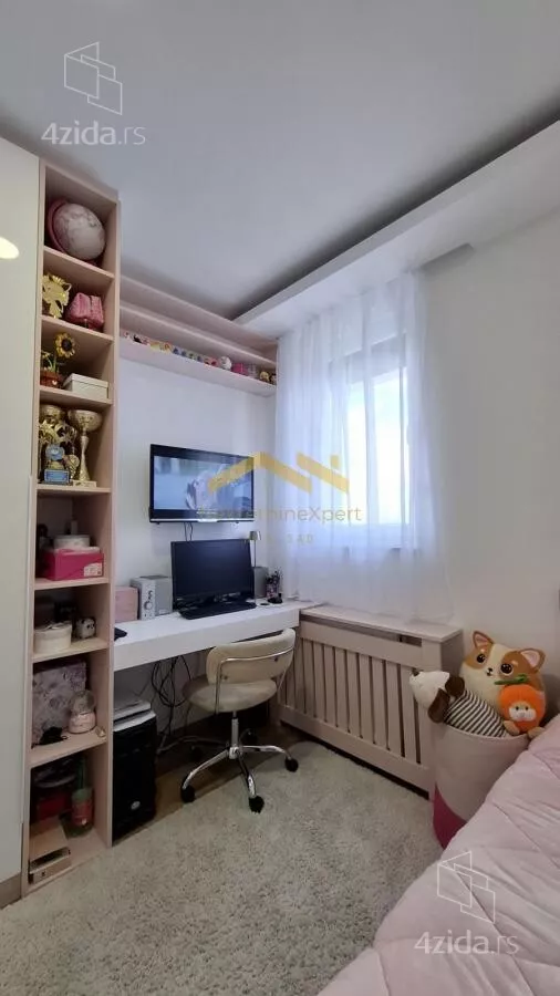 Četvoroiposoban stan | 4zida