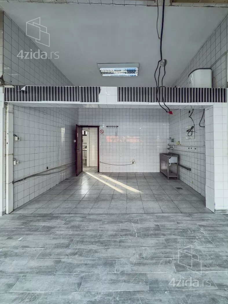 Poslovni prostor | 4zida