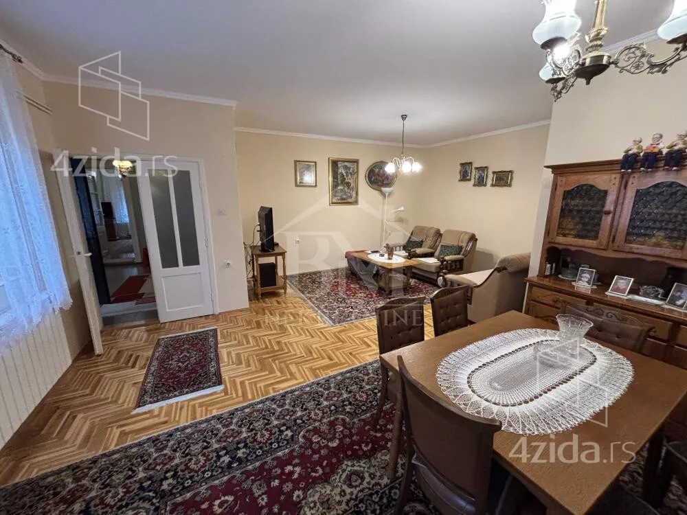 Kuća | 4zida