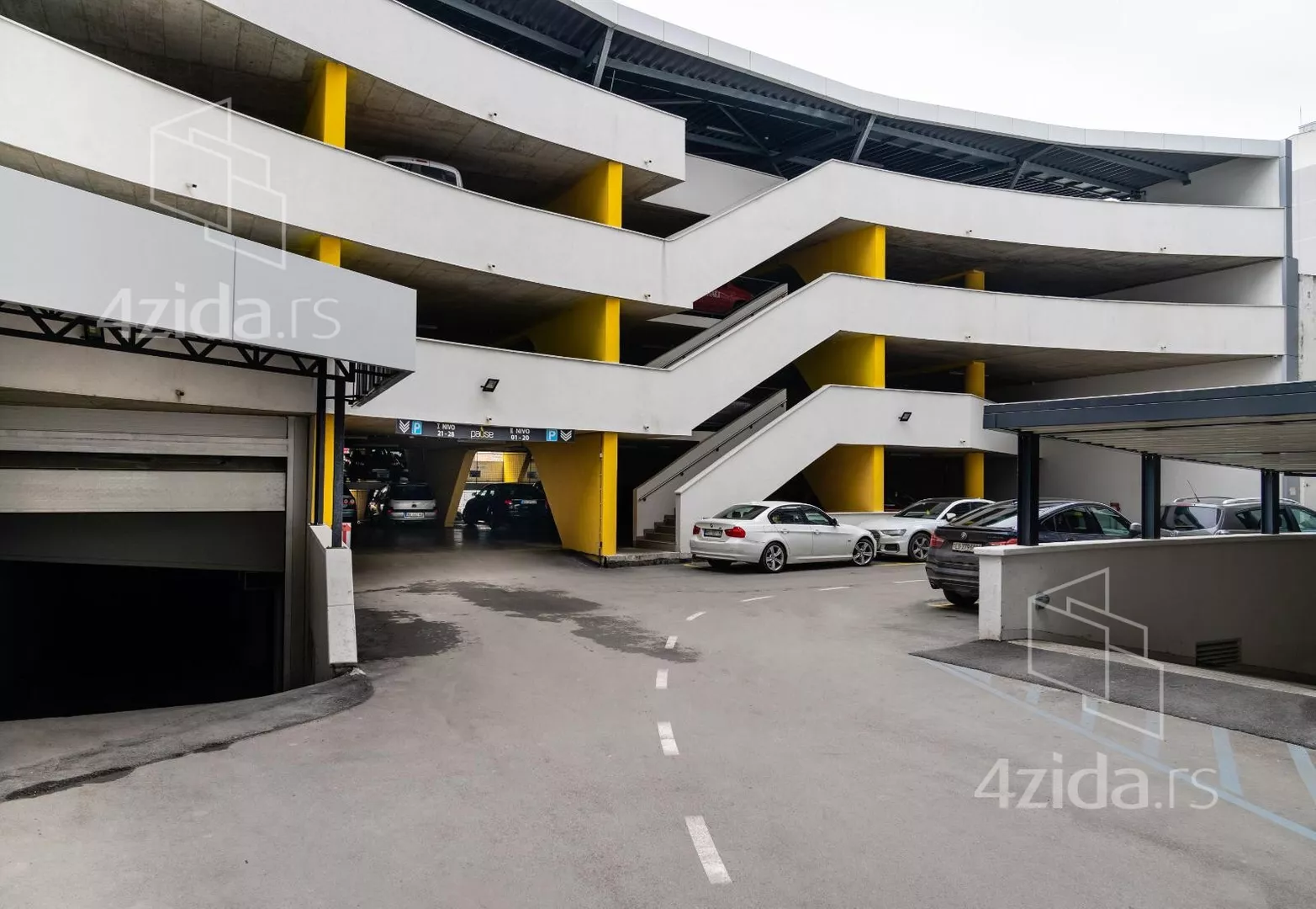 Garaža | 4zida