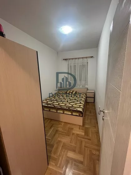 Ekonomski/Pravni Fakultet | 4zida.rs