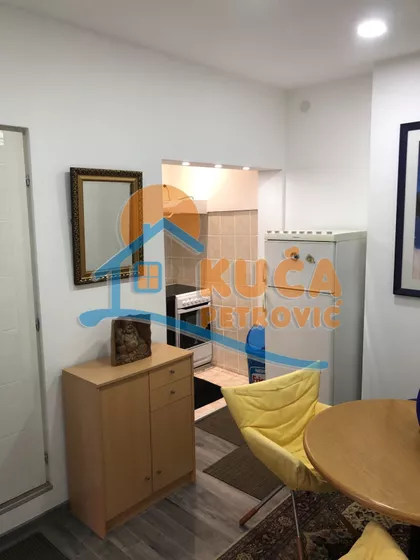 Obrenovićeva | 4zida.rs