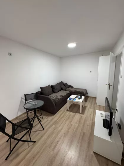 Nemanjina 19 | 4zida.rs