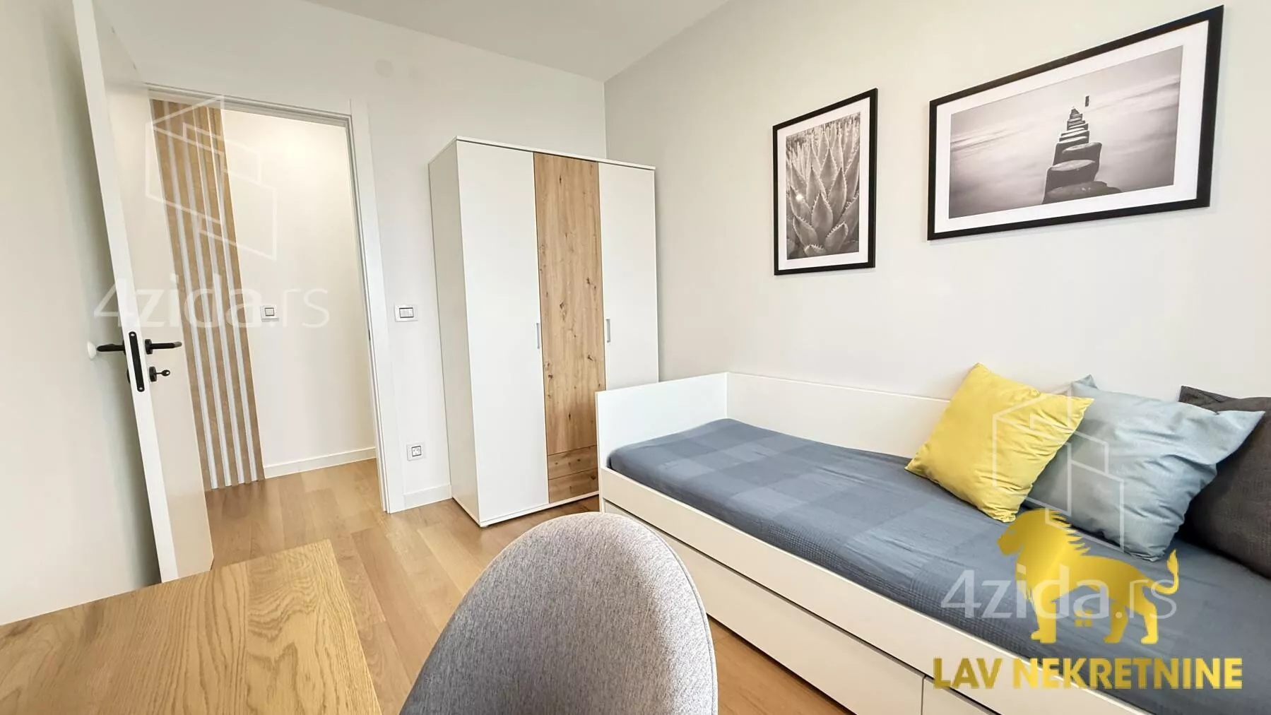 Dvoiposoban stan | 4zida