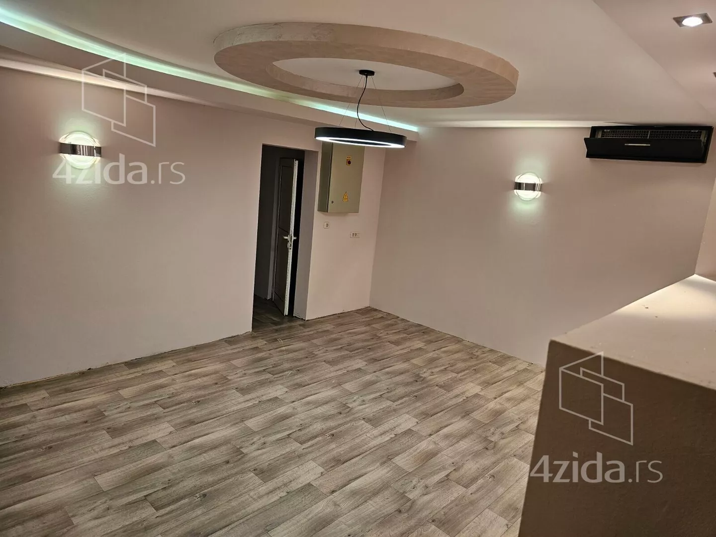 Lokal | 4zida
