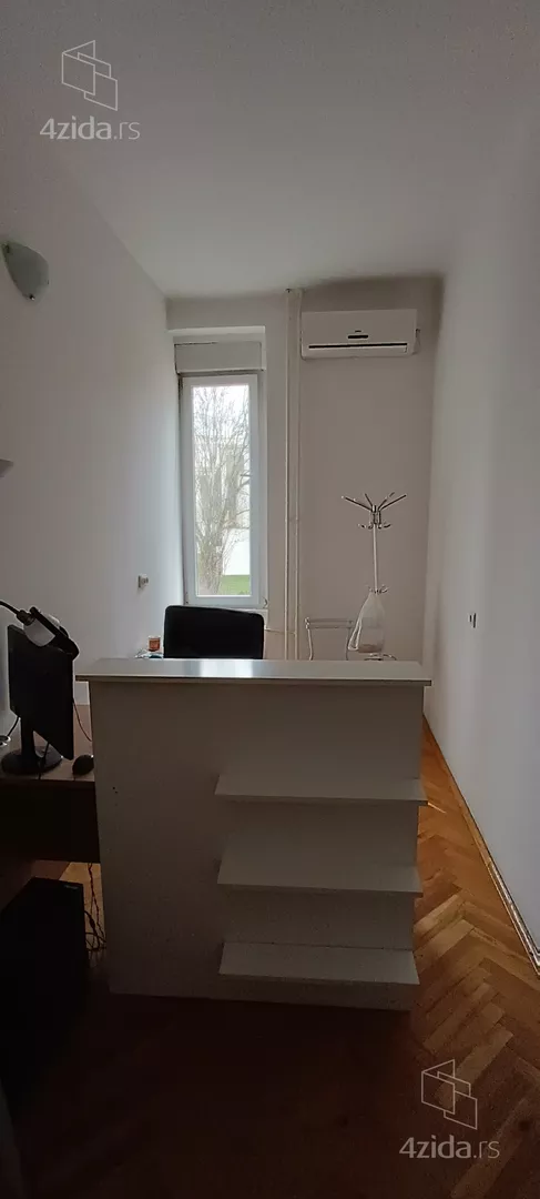 Šestosoban stan | 4zida