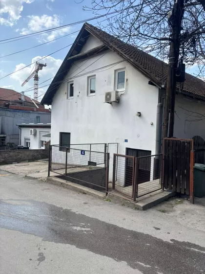 Braće Jerkovića 74g | 4zida.rs