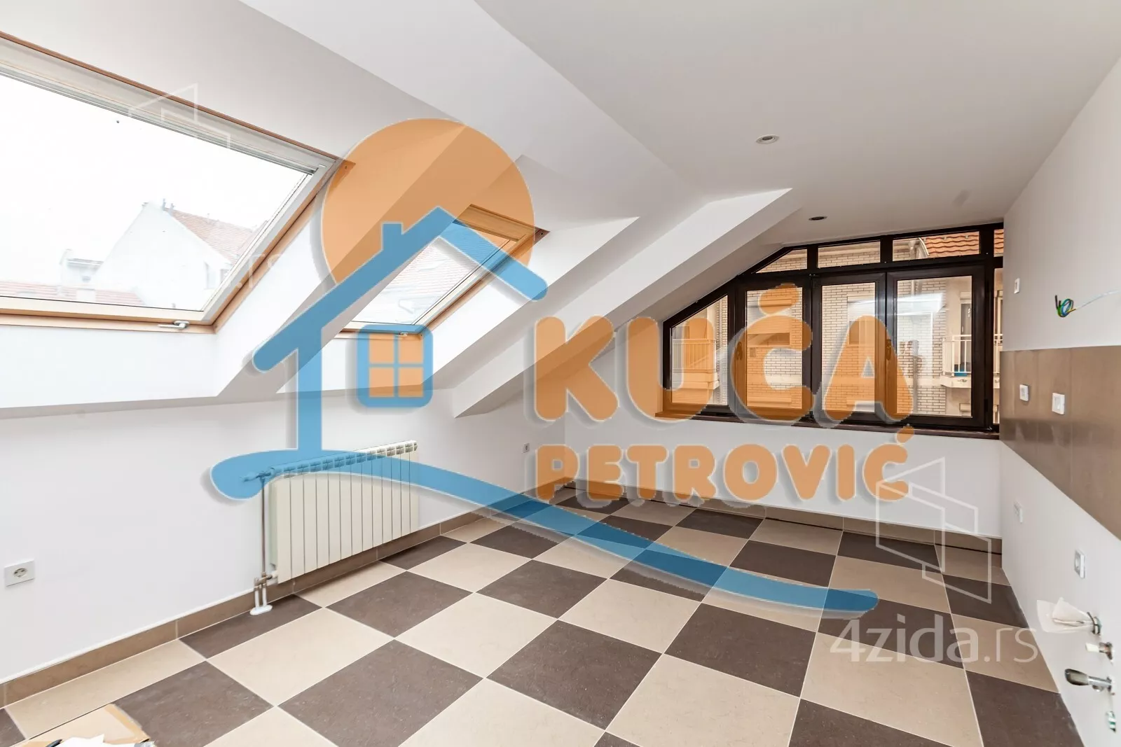 Četvorosoban stan | 4zida