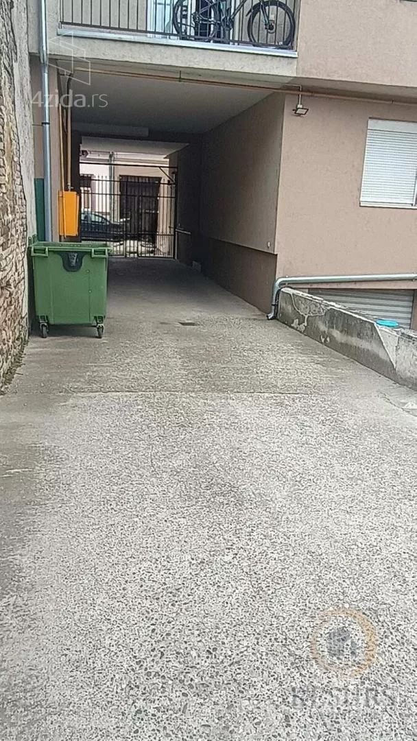 Garaža | 4zida