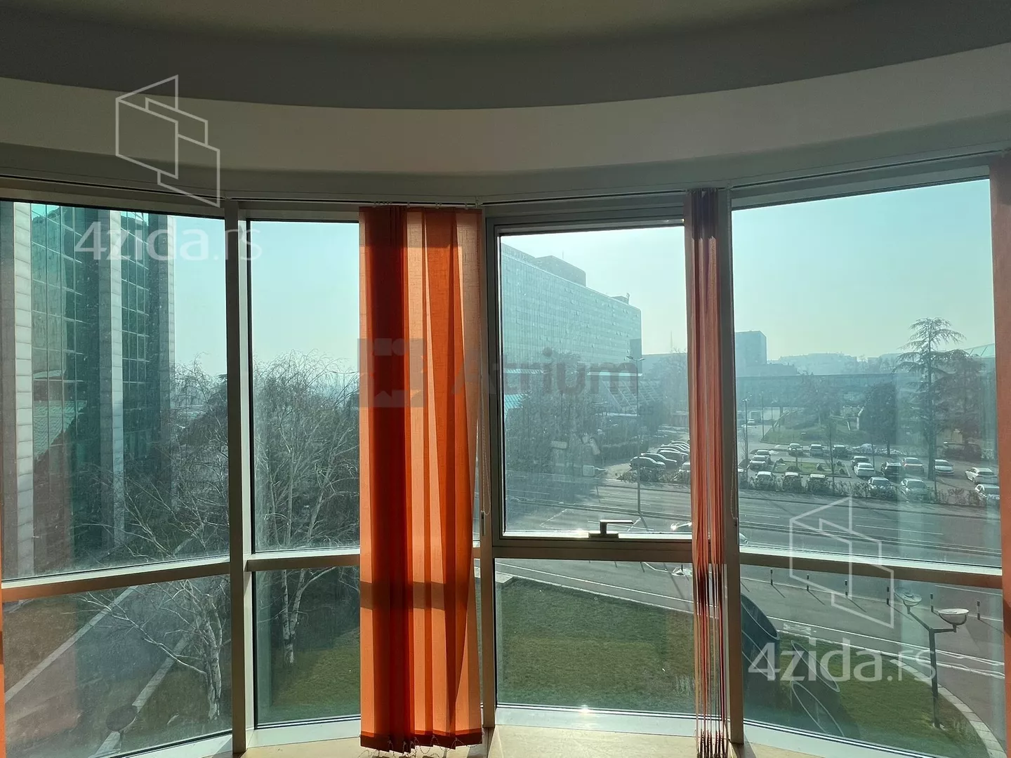 Poslovna zgrada | 4zida