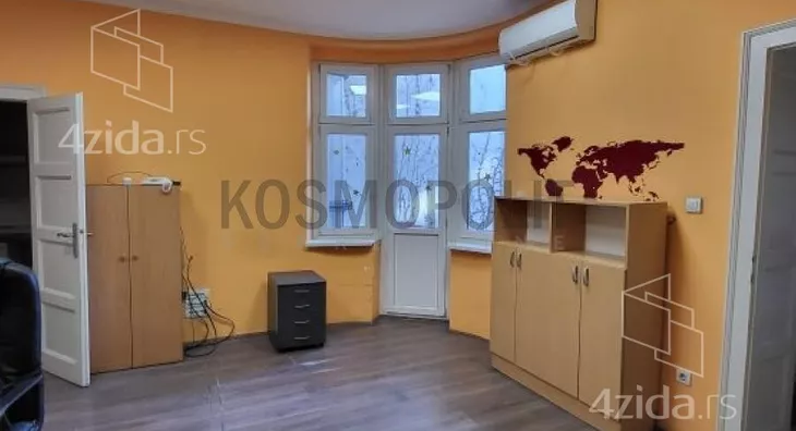 Četvoroiposoban stan | 4zida