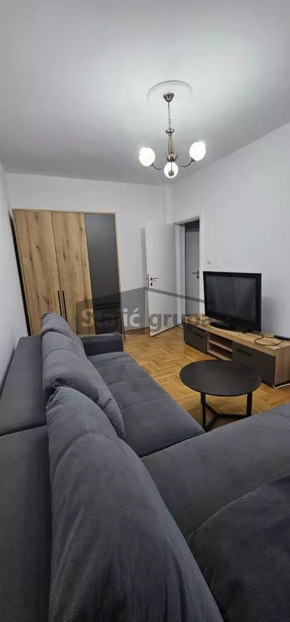 Niška | 4zida.rs