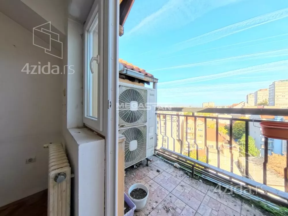 Petosoban stan | 4zida