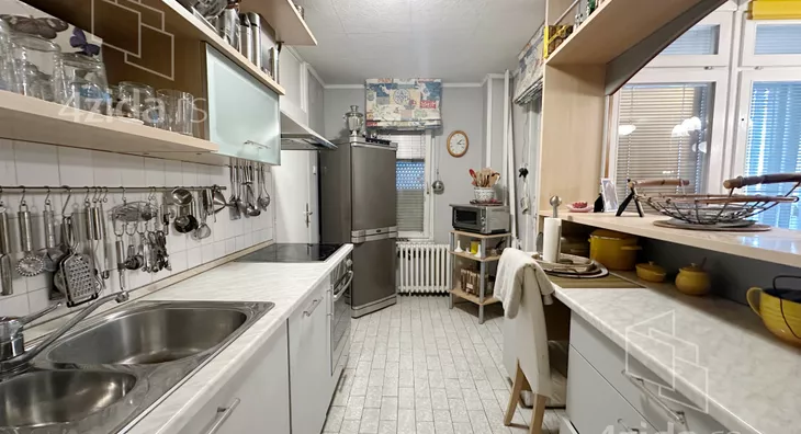 Četvoroiposoban stan | 4zida