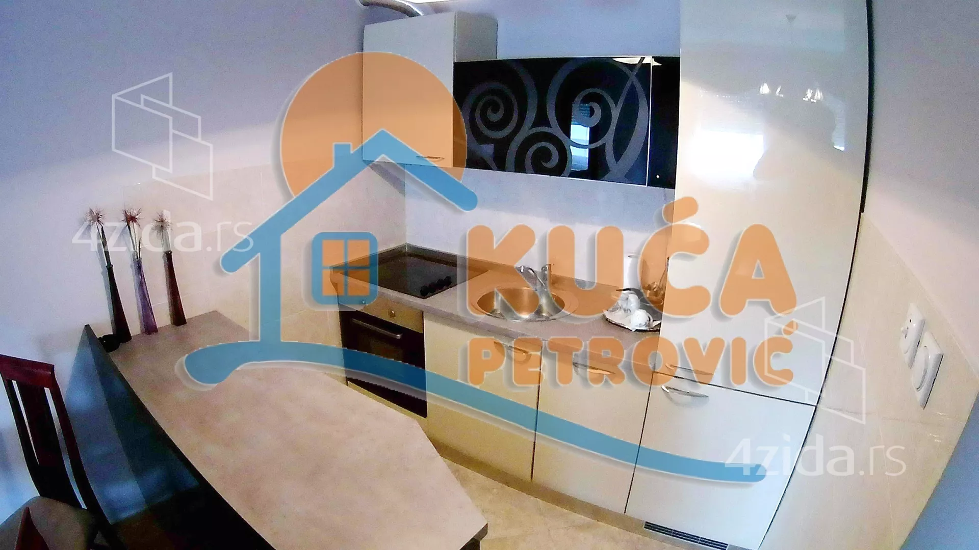 Jednoiposoban stan | 4zida