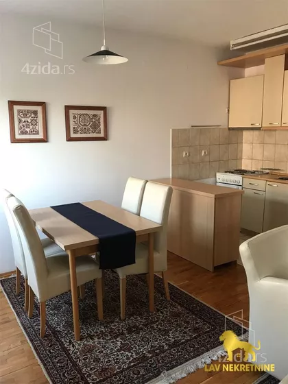 VASE PELAGIĆA | 4zida.rs