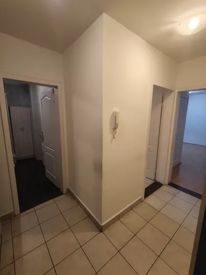 Mala Amerika | 4zida.rs