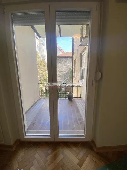 Crveni Krst Vračar | 4zida.rs