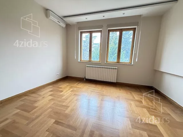 Šestosoban stan | 4zida