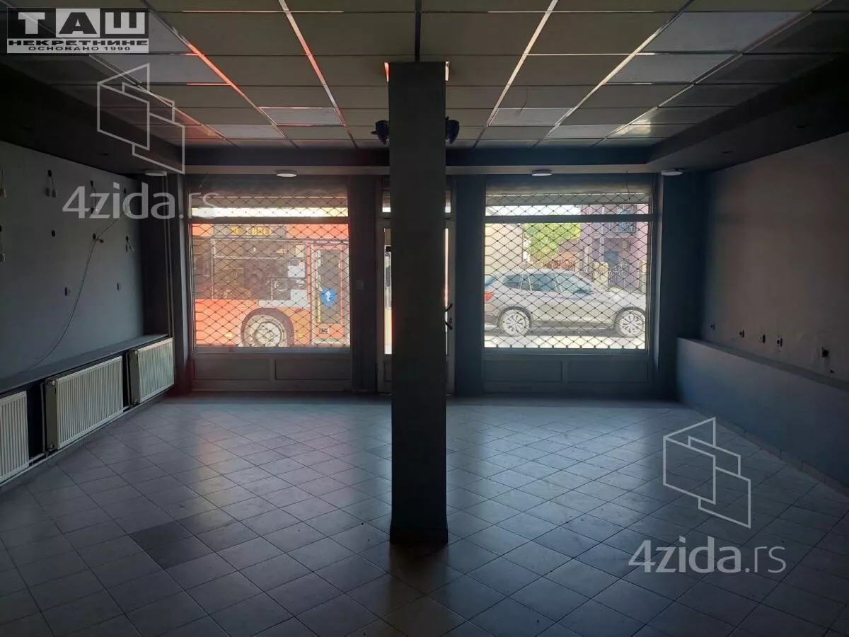 Lokal | 4zida