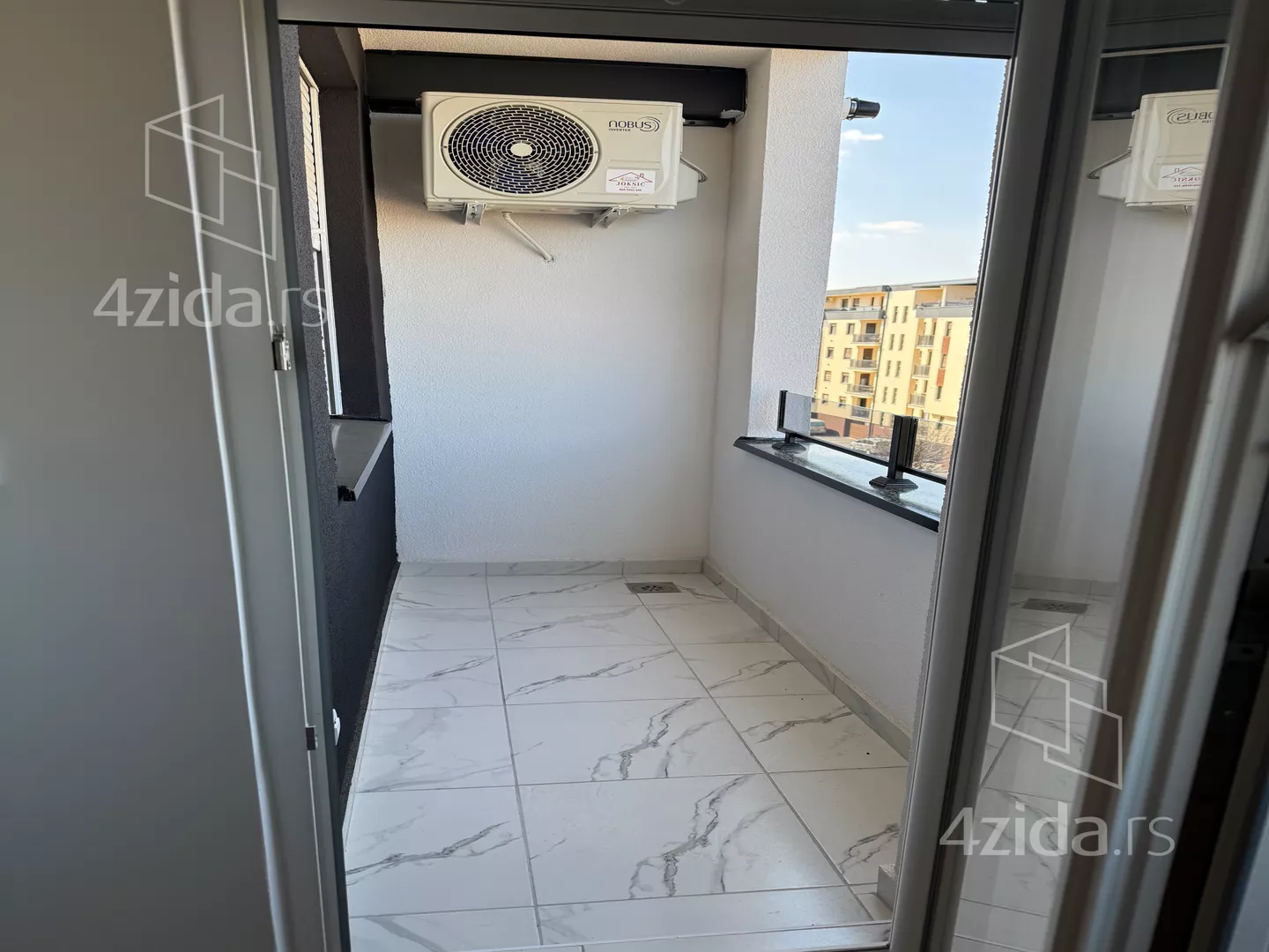 Jednoiposoban stan | 4zida