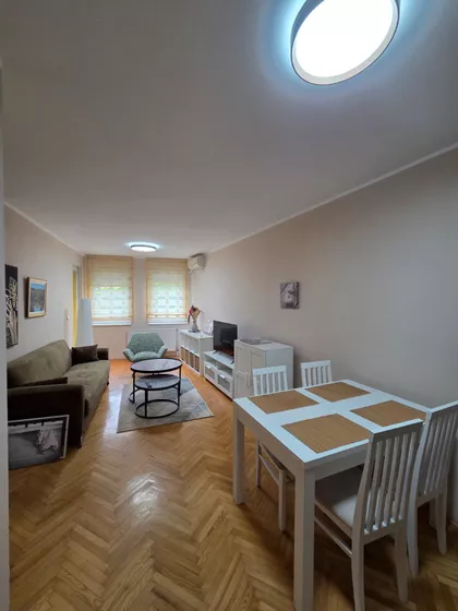 Braće Ribnikar 43 | 4zida.rs