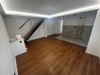 Radnih akcija | 4zida.rs