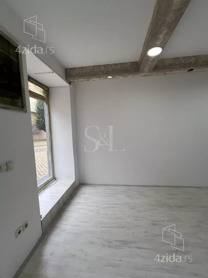 Lokal | 4zida