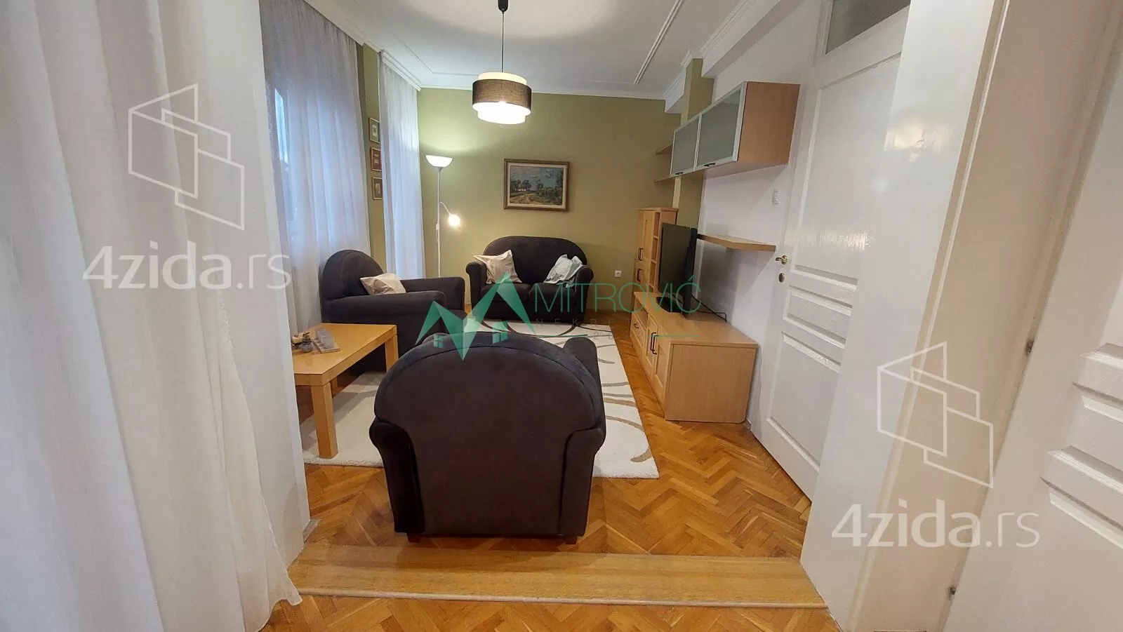 Troiposoban stan | 4zida