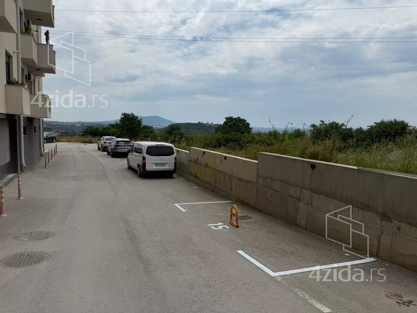 Parking | 4zida