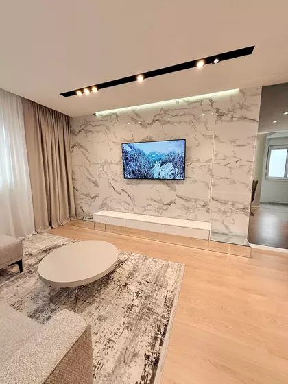 Polgar Andraša | 4zida.rs