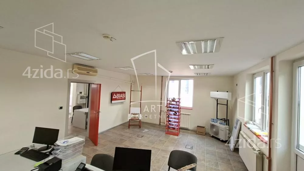 Poslovni prostor | 4zida