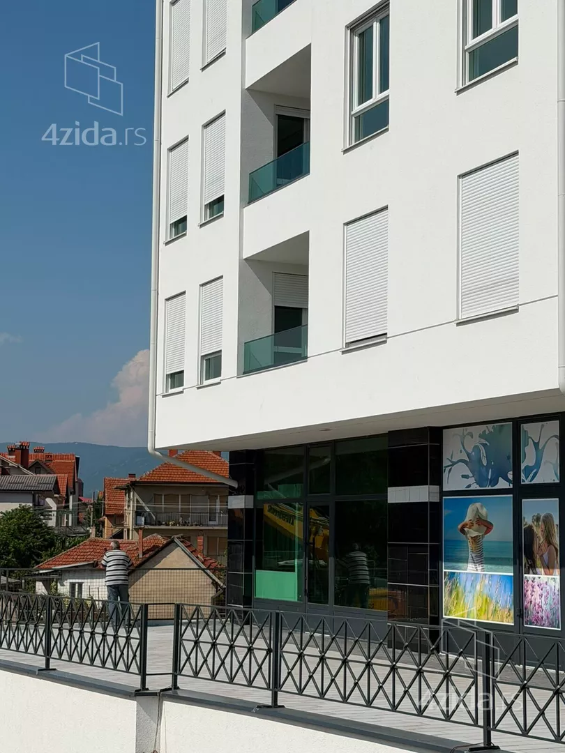 Poslovni prostor | 4zida