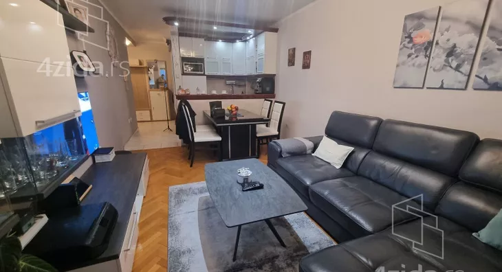 Troiposoban stan | 4zida