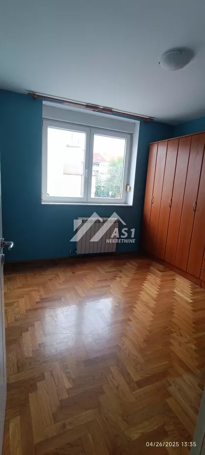 Krilova | 4zida.rs
