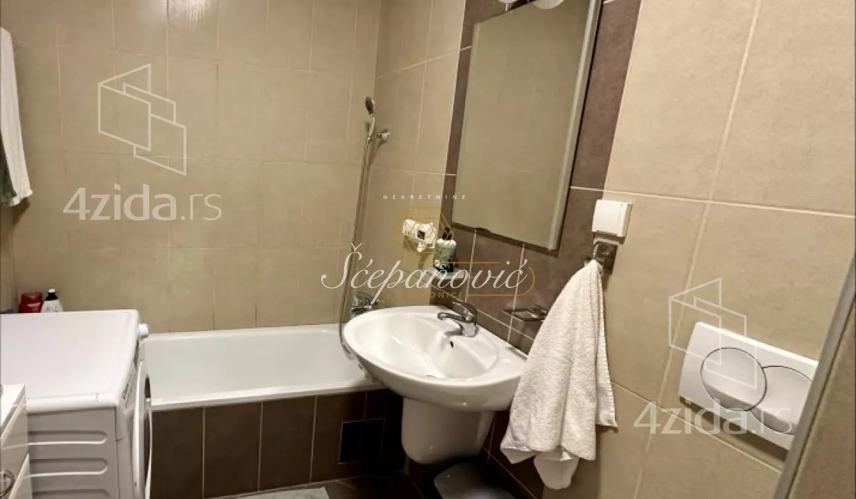 Troiposoban stan | 4zida