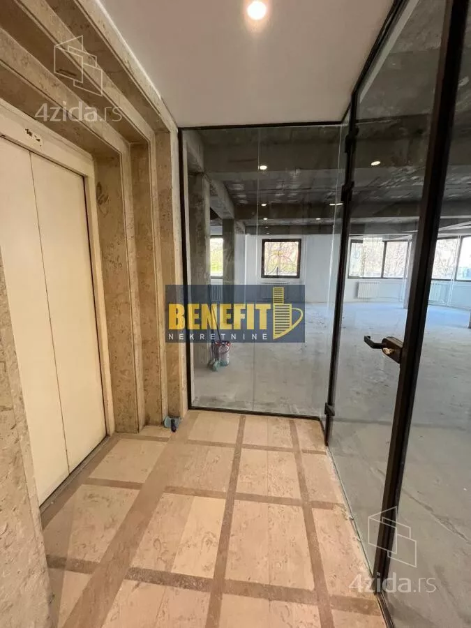 Poslovni prostor | 4zida