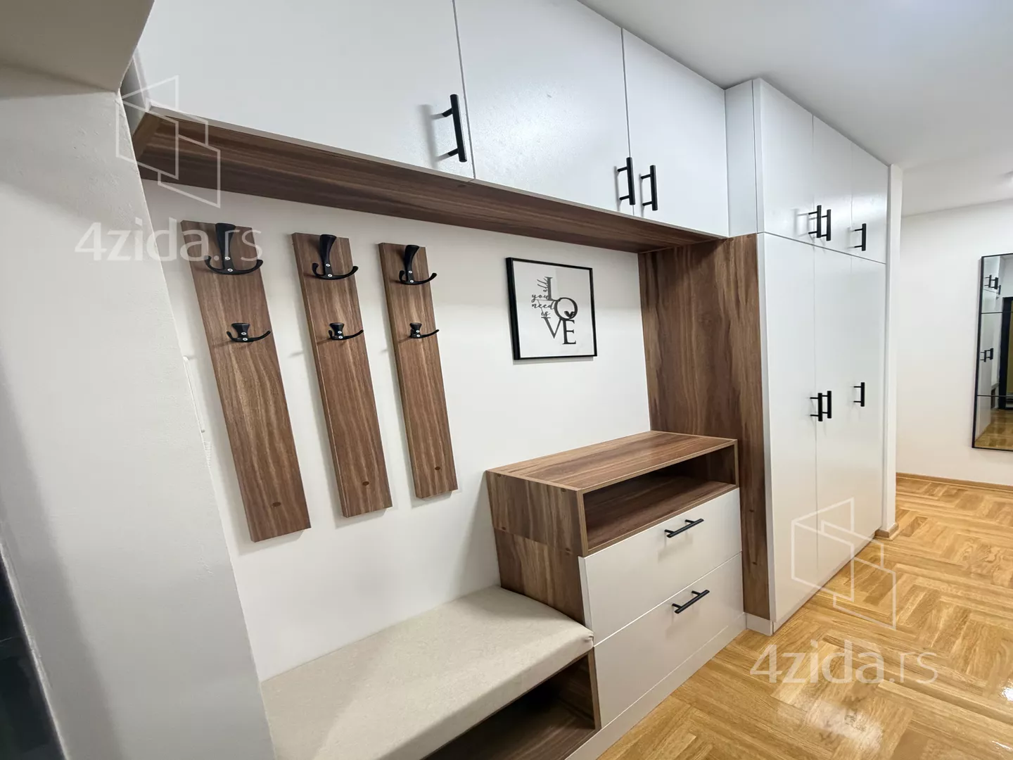 Jednoiposoban stan | 4zida