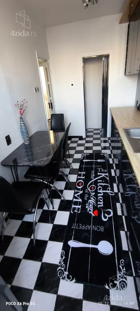 Jednoiposoban stan | 4zida