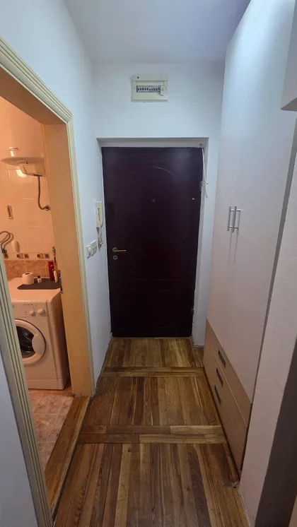 Sedamnaestog Oktobra | 4zida.rs