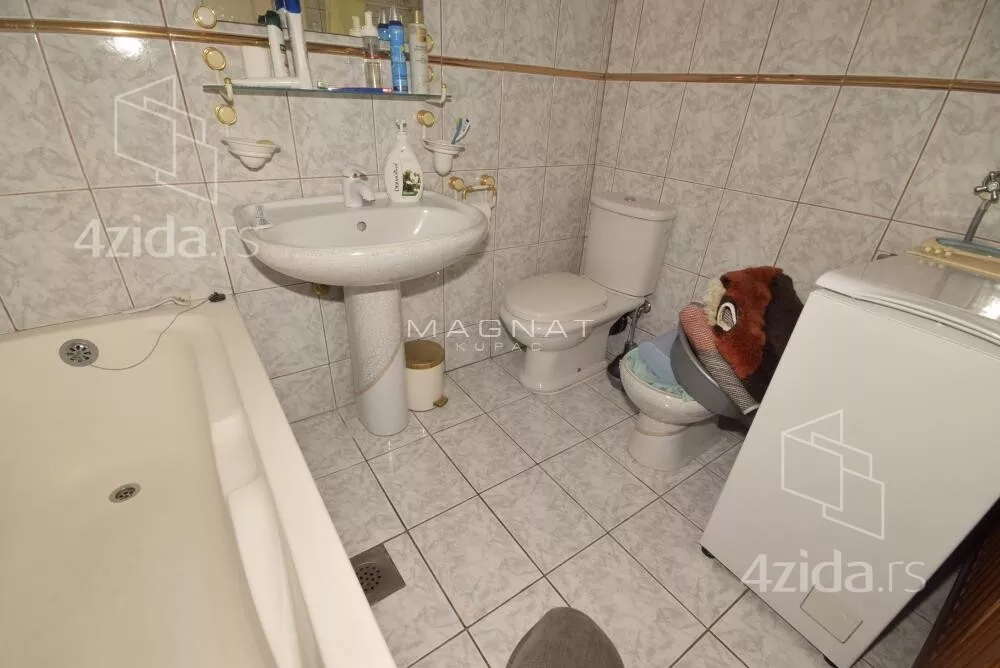 4-etažna kuća | 4zida